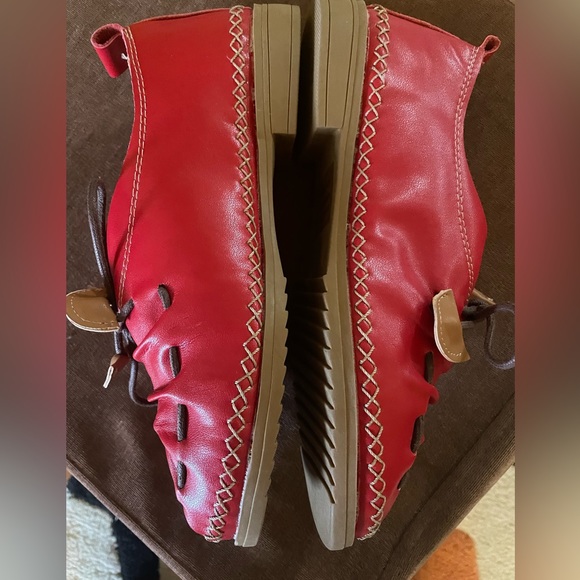 Spring Step Berna Loafer in Red - Picture 4 of 7